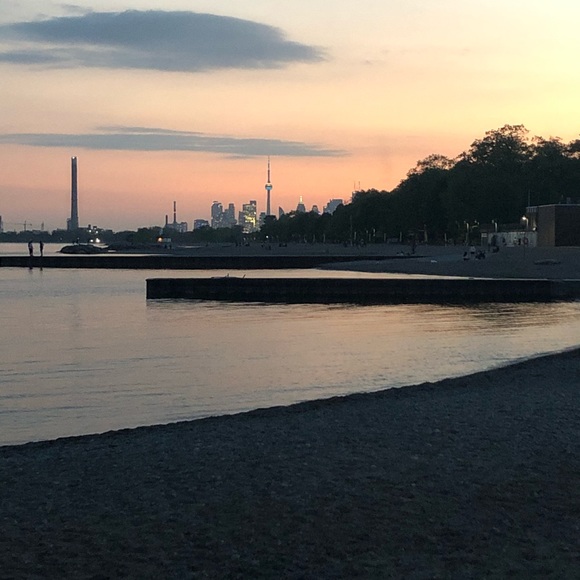 Meet your Posher, Daniella - Picture 1 of 1